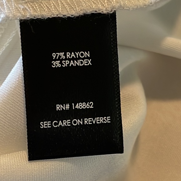 TORRID WHITE SHORT SLEEVE CASUAL TUNIC - Picture 7 of 8